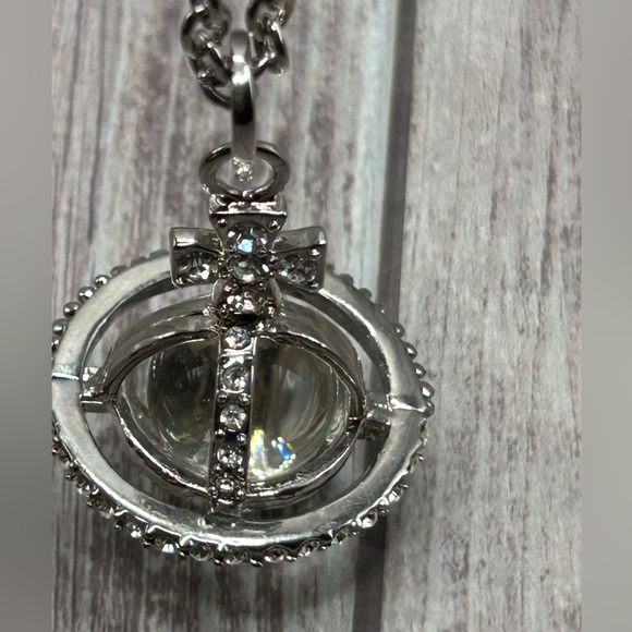 VIVIENNE WESTWOOD *AS IS, NEEDS FIXING!* Orb Rhinestone Silver Pendant Necklace - Picture 9 of 16